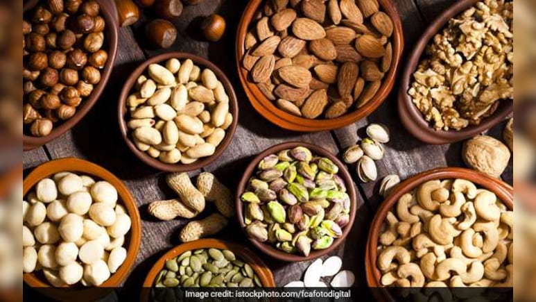 काजू, बादाम, अखरोट खाने का सही समय क्या है? Dr. Saurabh Sethi ने बताया Nuts खाने की सही तरीका और समय