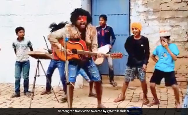 Viral Video: बेरोजगार युवक ने गाया ऐसा गाना जो 'बेरोजगारों का नेशनल एंथम' बन गया है