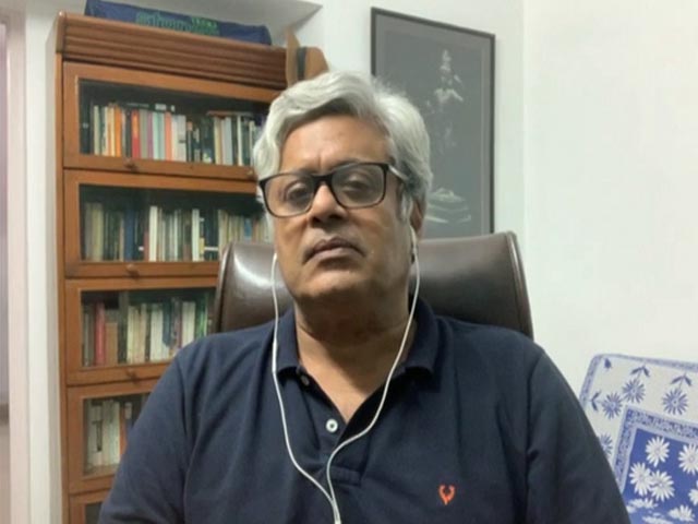 "Centre Has Various Ways Of Building Narrative": Wire Editor