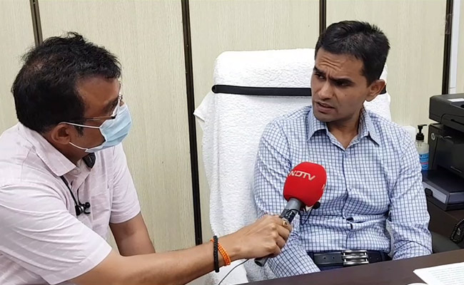 'मेरे परिवार को बदनाम किया जा रहा, वे मंत्री हैं जांच करा लें' : नवाब मलिक के आरोपों पर NCB के समीर वानखेड़े