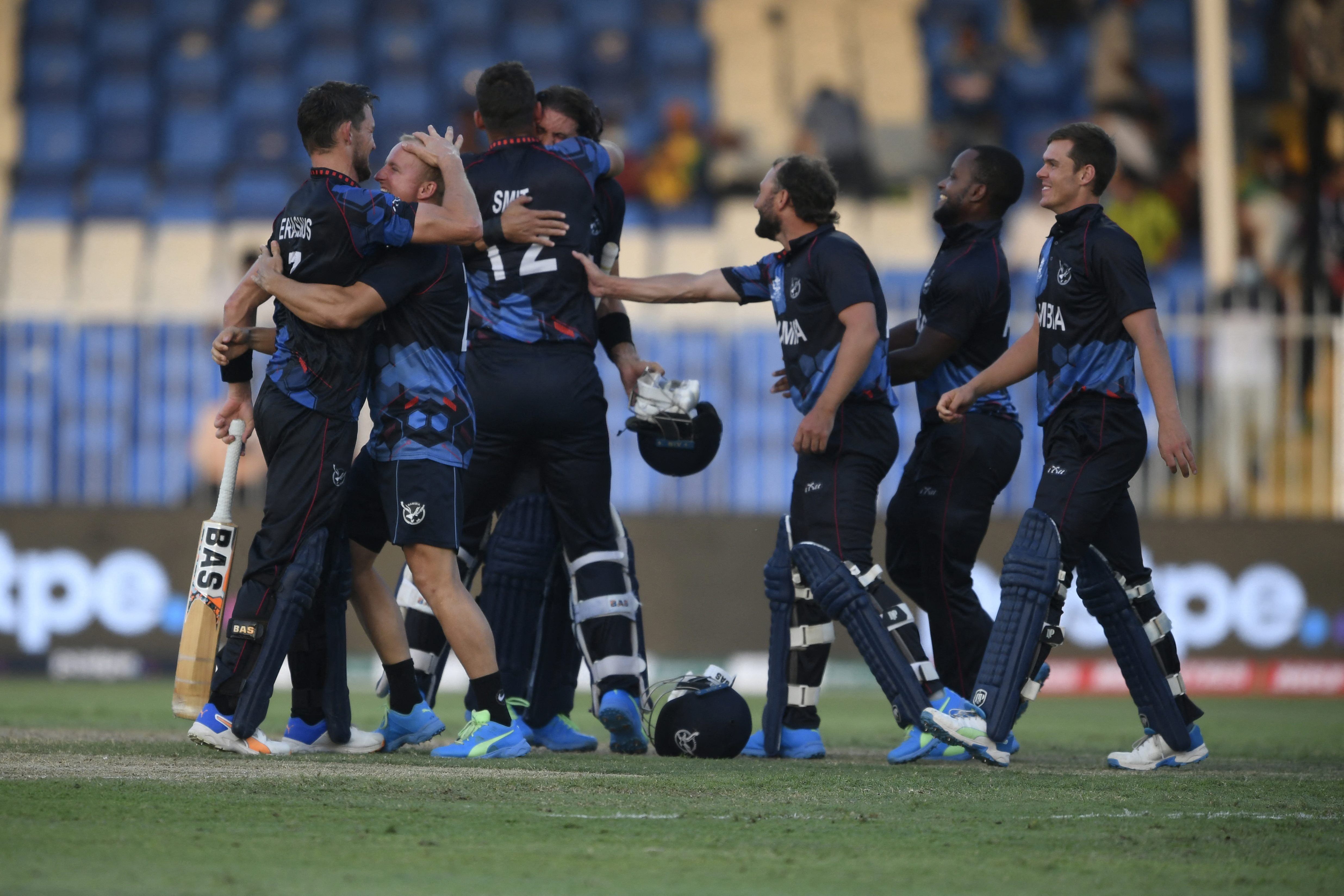 NAM vs IRE, 11th Match: नामीबिया ने वर्ल्ड कप में रचा इतिहास, दिग्गजों ने किया सलाम