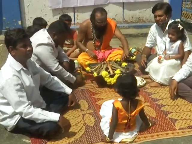 Fans Of Team India Perform 'Havan' Ahead Of T20 World Cup Match With Pak
