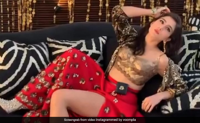 Sara Ali Khan का लेटेस्ट फोटोशूट वीडियो हुआ वायरल, यूं ग्लैमरस पोज देती नजर आई एक्ट्रेस