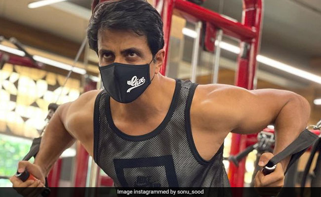 एक्टर सोनू सूद का ये है टफ वर्कआउट रूटीन, सुनकर उड़ जाएंगे आपके होश, आप भी करें इसे फॉलो