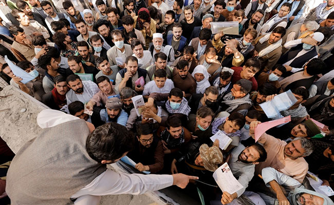 Kabul Passport Office Forced To Suspend Work As Demand Crashes System