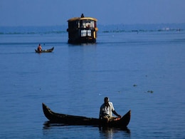 Gateway To Kerala Backwaters A Sewage Dump "Floating With Filth": Report Gateway To Kerala Backwaters A Sewage Dump "Floating With Filth": Report