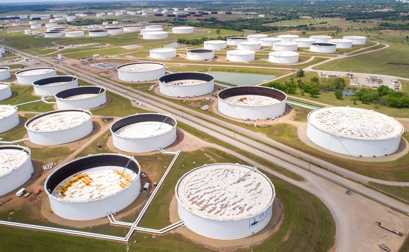 Oil Hovers Below Recent Highs, Ends Week Up