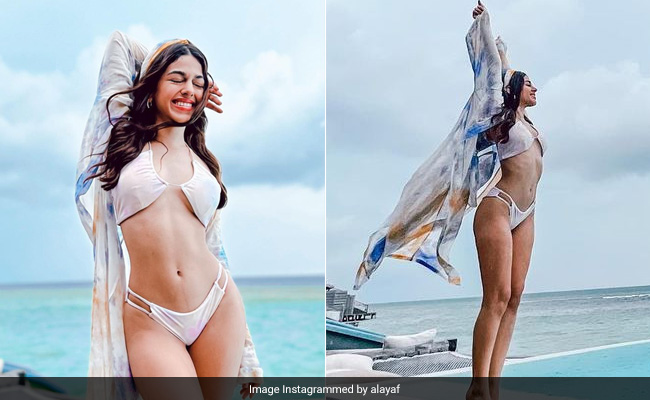 Alaya Furniturewalla In A Chic White Bikini Is Very Stylishly Living It Up In Maldives