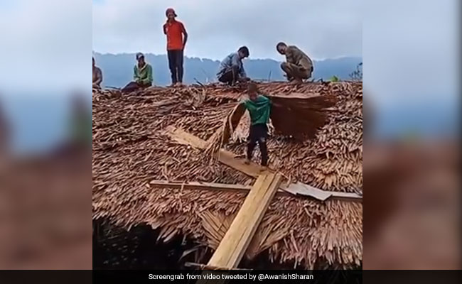 बच्चे ने उड़ने के लिए किया गजब जुगाड़, मजेदार पंख बनाकर ऐसे भरी उड़ान, Video देख IAS ने कही दिल छू लेने वाली बात