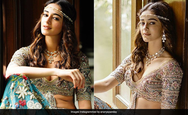 Boho Chic Dreams Are Made Of Ananya Panday's Stylish Floral <i>Lehenga</i>