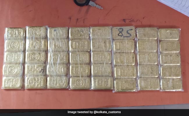 40 Gold Bars, Cash Recovered From Kolkata In Seizure Worth Rs 3.23 Crore