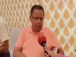डॉक्टर दंपति को 44 साल बाद कश्मीर का डोमेसाइल सर्टिफिकेट मिला डॉक्टर दंपति को 44 साल बाद कश्मीर का डोमेसाइल सर्टिफिकेट मिला