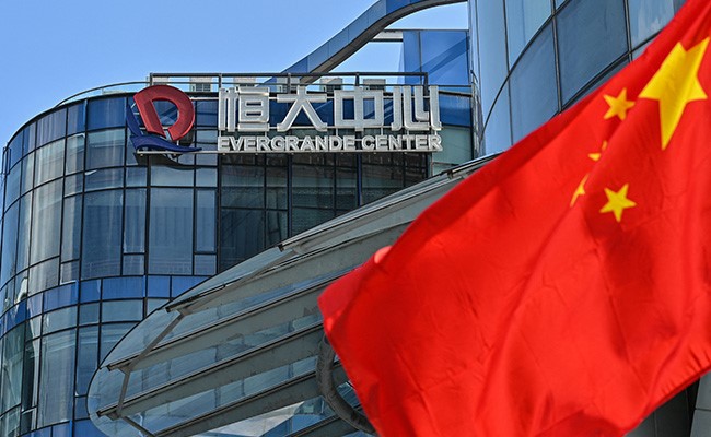 China Property Giant Evergrande Suspends Hong Kong Market Trading