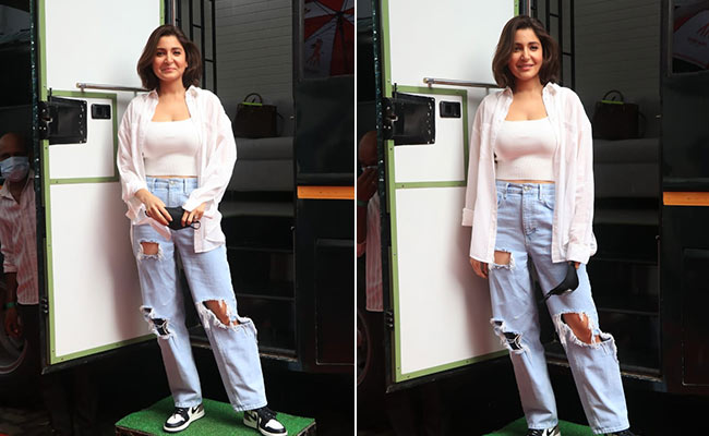 Anushka Sharma Casually Ups The Style Quotient In A White Tee And Ripped Jeans