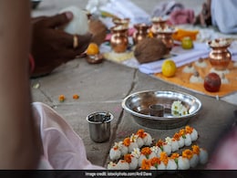 VASTU Shastra के अनुसार आपके भी घर में हो रही हैं ये घटनाएं तो समझिए मृत पूर्वज हो गए नाराज, जानें ऐसे में क्या करें VASTU Shastra के अनुसार आपके भी घर में हो रही हैं ये घटनाएं तो समझिए मृत पूर्वज हो गए नाराज, जानें ऐसे में क्या करें