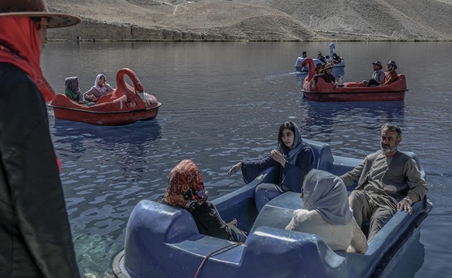 Azure Waters, Limestone Cliffs: Tourists Return To Afghan "Grand Canyon"