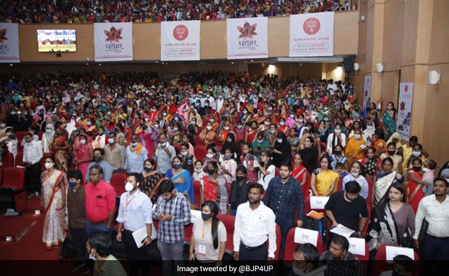 4,200 Women Artisans, Weavers Join BJP In Poll-Bound UP