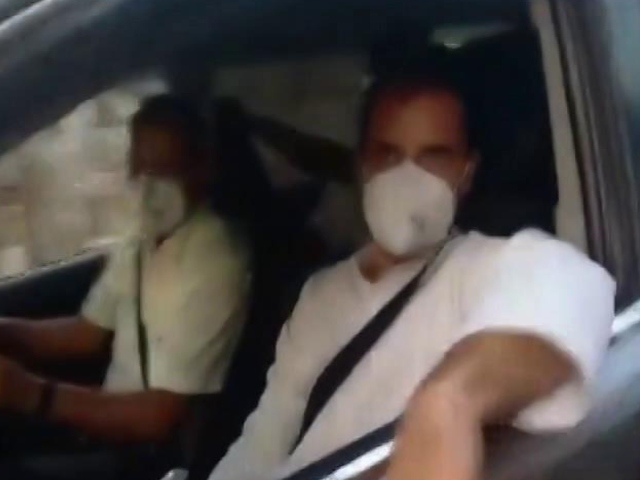 Rahul Gandhi's Convoy In UP's Sitapur Where Priyanka Gandhi Is Held