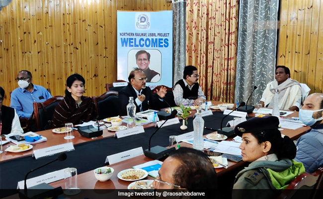 Union Minister Reviews Progress Of Rail Project In Jammu And Kashmir