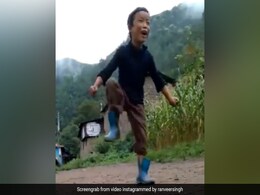 "<i>Apna Time Aayega</i>": Ranveer Singh's "Spirit Animal" Is This Little <i>Gully Boy</I> "<i>Apna Time Aayega</i>": Ranveer Singh's "Spirit Animal" Is This Little <i>Gully Boy</I>