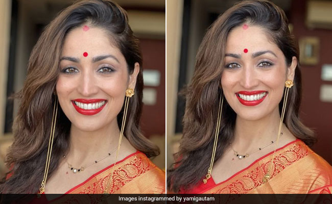 Yami Gautam Celebrates Her First Karwa Chauth In A Rs 3.4 Lakh Bulgari Mangalsutra And <i>Saree</i>