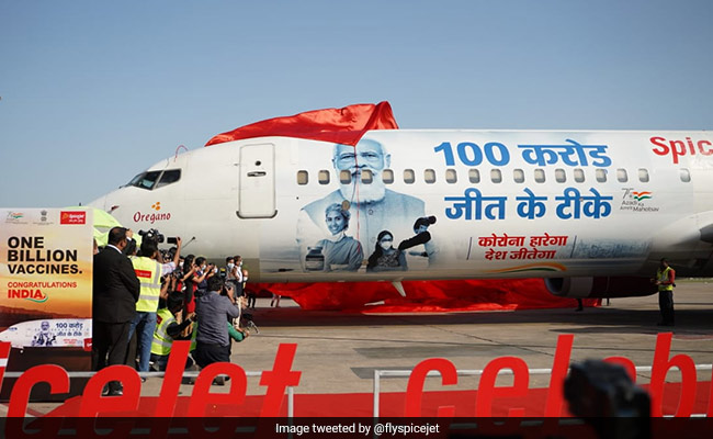 PM, Health Staff's Photo On Plane, SpiceJet Celebrates A Billion Covid Jabs