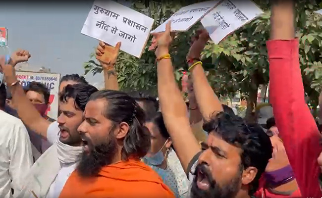 30 Detained After Protests Disrupt <i>Namaz</i> In Haryana's Gurgaon, Again