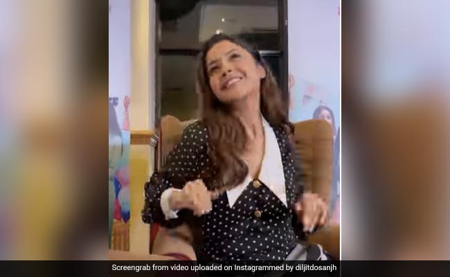 Shehnaaz Gill Resumes Work Weeks After Sidharth Shukla's Death. See Viral Clip From From <i>Honsla Rakh</i> Promotions