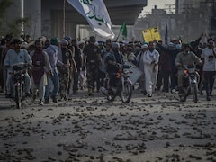 2 Pak Policemen Killed In Clashes With Banned Radical Party In Lahore