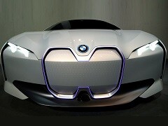 BMW To Phase Out Fossil-Fuel Burning Engines From Main Plant By 2024