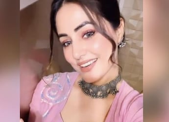 Hina Khan Relishes Mouth-Watering Dum Aloo Biryani, Guess The Chef Hina Khan Relishes Mouth-Watering Dum Aloo Biryani, Guess The Chef