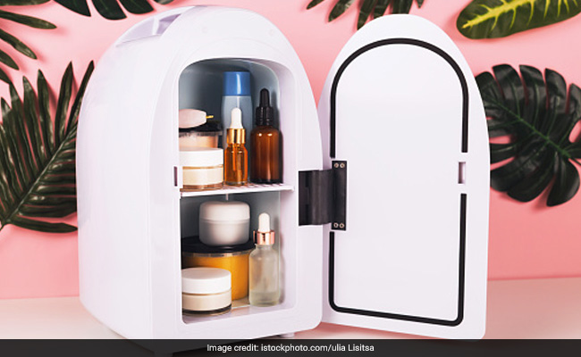Beauty Tips: बाथरूम नहीं फ्रिज में स्टोर करें ये Beauty Products, कभी नहीं होंगें डैमेज