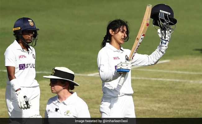 डे-नाइट टेस्ट में स्मृति मंधाना ने जमाया शतक तो साथी खिलाड़ी ने कहा, 'ओ हसीना जुल्फों वाली', मंधाना ने ऐसे किया रिएक्ट