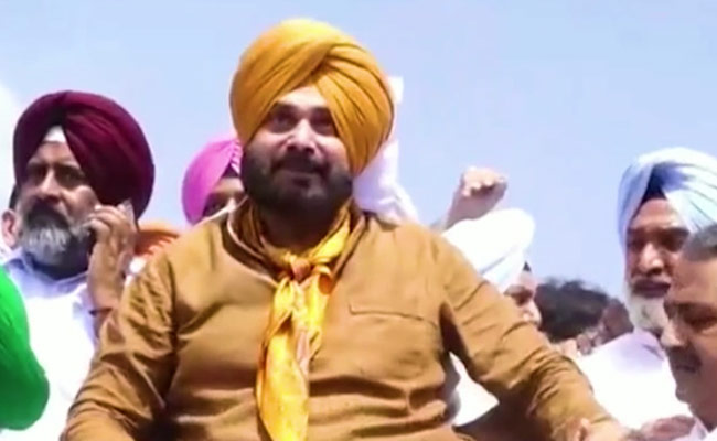 Navjot Sidhu Starts Fast In UP, Seeks Arrest Of Union Minister's Son
