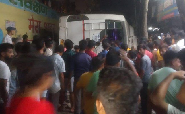 1 Dead, 3 Injured After Bus Falls From Flyover In Ghaziabad