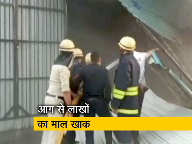 गुजरात: सूरत की पैकेजिंग फैक्टरी में भीषण आग, 2 लोगों की मौत