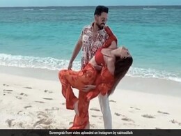 रुबीना दिलैक ने पति अभिनव संग समंदर किनारे यूं किया रोमांटिक डांस, कपल की केमेस्ट्री देख फैन्स ने जमकर की तारीफ रुबीना दिलैक ने पति अभिनव संग समंदर किनारे यूं किया रोमांटिक डांस, कपल की केमेस्ट्री देख फैन्स ने जमकर की तारीफ