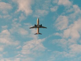 एयरलाइन कंपनी अकासा एयर ने दो दिन में 10 उड़ानें रद्द कीं, जानिए वजह? एयरलाइन कंपनी अकासा एयर ने दो दिन में 10 उड़ानें रद्द कीं, जानिए वजह?