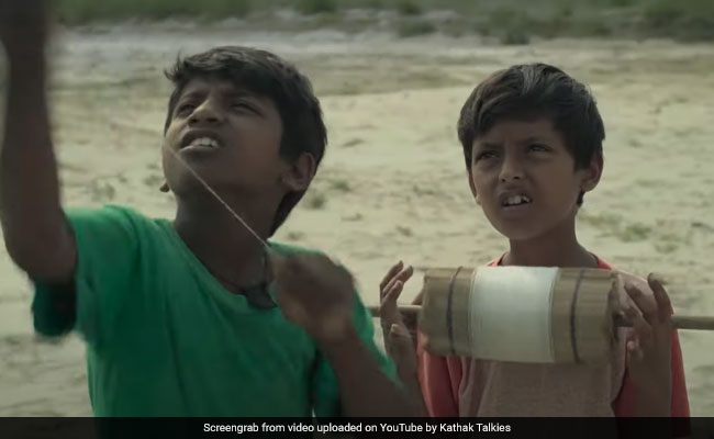 <i>Dostojee</i> Review: Prasun Chatterjee's Film Is An Exceptional Cinematic Accomplishment