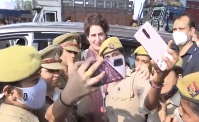 Watch: Priyanka Gandhi Vadra Held By UP Cops - This One Was For Selfies