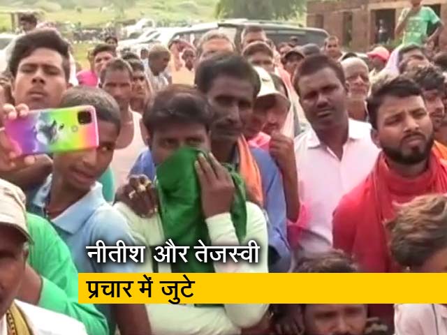 रवीश कुमार का प्राइम टाइम : नीतीश कुमार और लालू यादव की प्रतिष्ठा का सवाल बने उपचुनाव