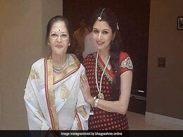 Bhagyashree ने मम्मी के साथ शेयर की फोटो तो फैन्स बोले- आप में उनकी झलक मिलती है Bhagyashree ने मम्मी के साथ शेयर की फोटो तो फैन्स बोले- आप में उनकी झलक मिलती है