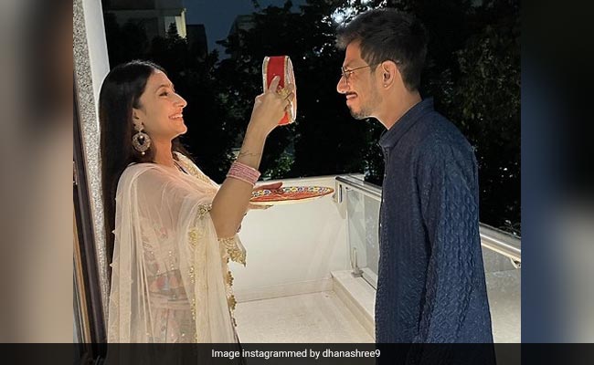Dhanashree Verma ने Yuzvendra Chahal के साथ मनाया पहला करवा चौथ, फैन्स बोले- मैच में युजी की जरूरत थी