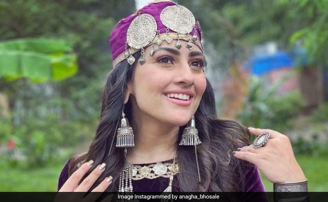 अनघा भोसले ने कश्मीरी लुक में शेयर की तस्वीरें, खूबसूरत अंदाज से जीता फैन्स का दिल