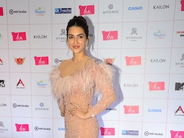 Kriti Sanon's Friday Snack Is A Classic Bun With Butter And Jam; Take A Look Kriti Sanon's Friday Snack Is A Classic Bun With Butter And Jam; Take A Look