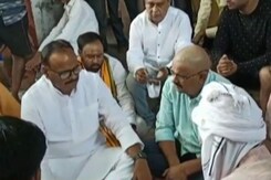 UP Minister Meets Families Of BJP Worker, Driver Killed In Lakhimpur Kheri UP Minister Meets Families Of BJP Worker, Driver Killed In Lakhimpur Kheri