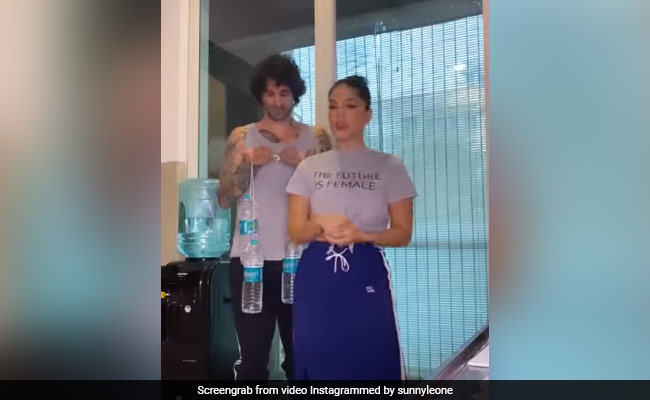 सनी लियोन का ये फनी अंदाज देख हंसी से लोट-पोट हो रहे फैंस, देखें मजेदार Video