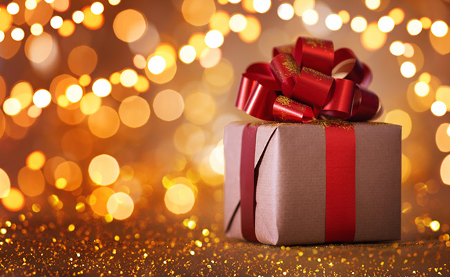 Wedding Gift Ideas: शादियों का चल रहा है सीजन, न्‍यू कपल्‍स को दें यह शानदार वेडिंग गिफ्ट