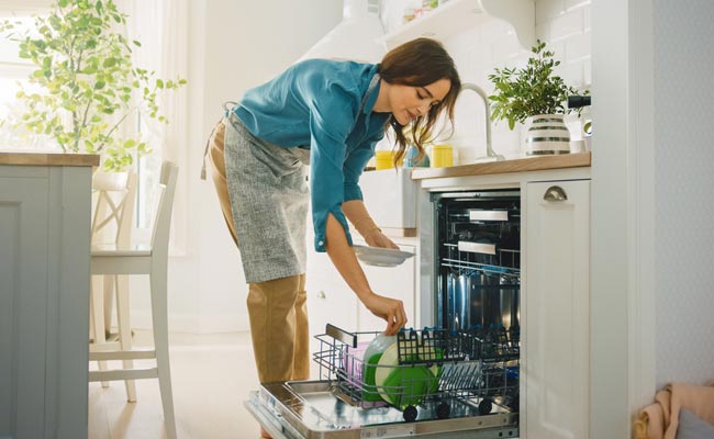 Amazon Great Indian Festival: 10 Best Dishwashers So That Washing Dishes Aren't A Chore Anymore