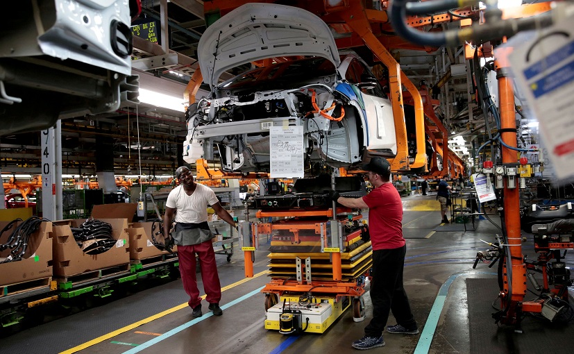 More Than 100 U.S. Lawmakers Urge Pelosi To Back Union EV Tax Credit
